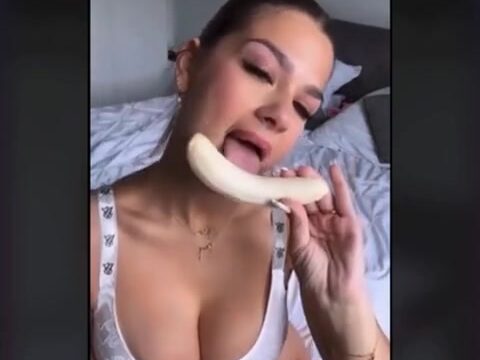 Xeniahelenaa Blowjob Deepthroat Banana Hot Onlyfans Video